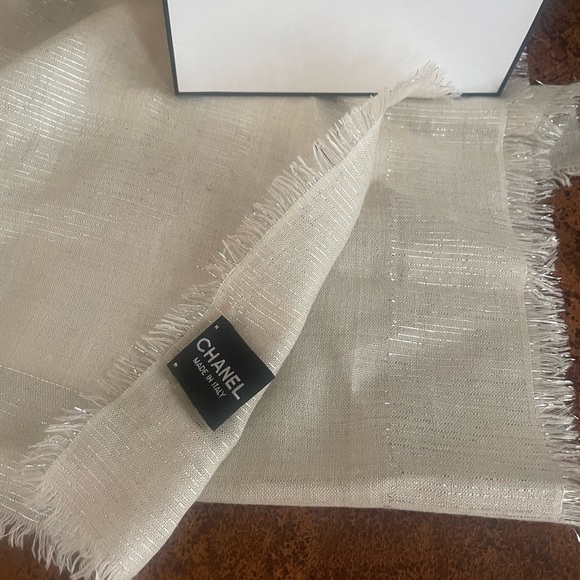Authentic, New Chanel logo scarf 33“ x 33“ - Picture 4 of 4